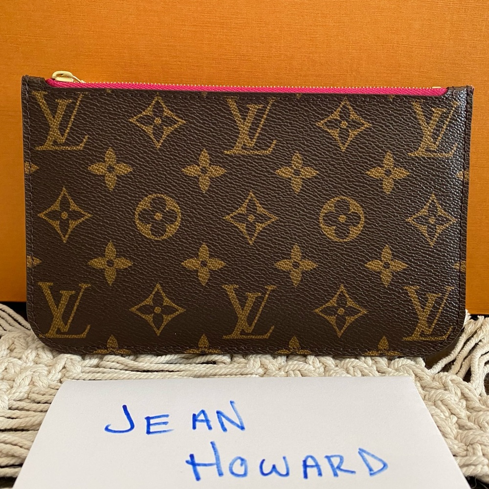 ❗️Sold❗️Neverfull PM Pouch